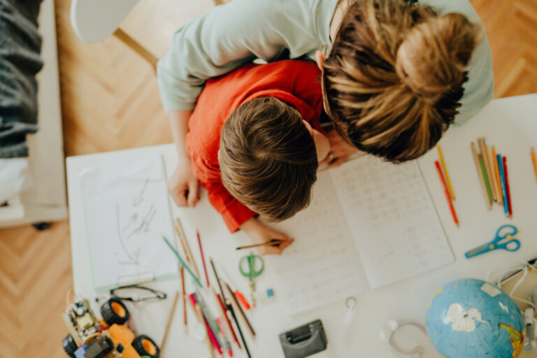 How to Write a Homeschooling Business Plan (25 Key Steps)